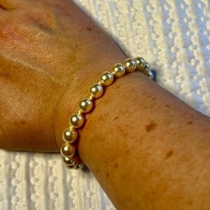 Elegant Pearl Bracelet